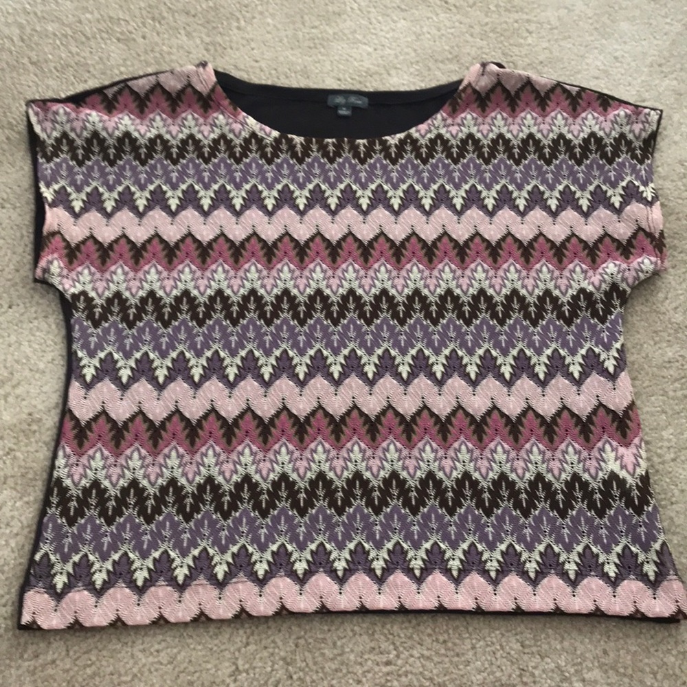 Patterned dress shirt